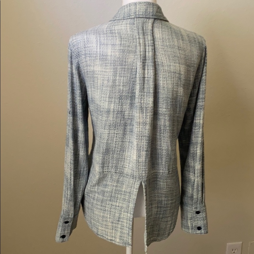 Cloth & Stone Split Back Button Down Shirt Size Xs - image 7